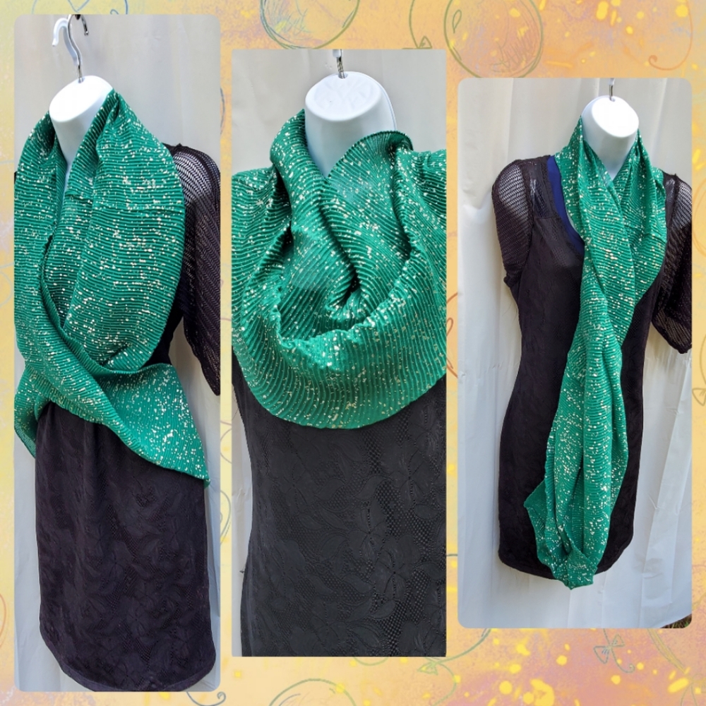 INFINITY SCARF SHIMMERING TEAL DESIGN